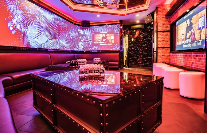 강남가라오케: 남성 손님을 위한 최고의 프리미엄 가라오케 경험과 즐거운 음주 문화