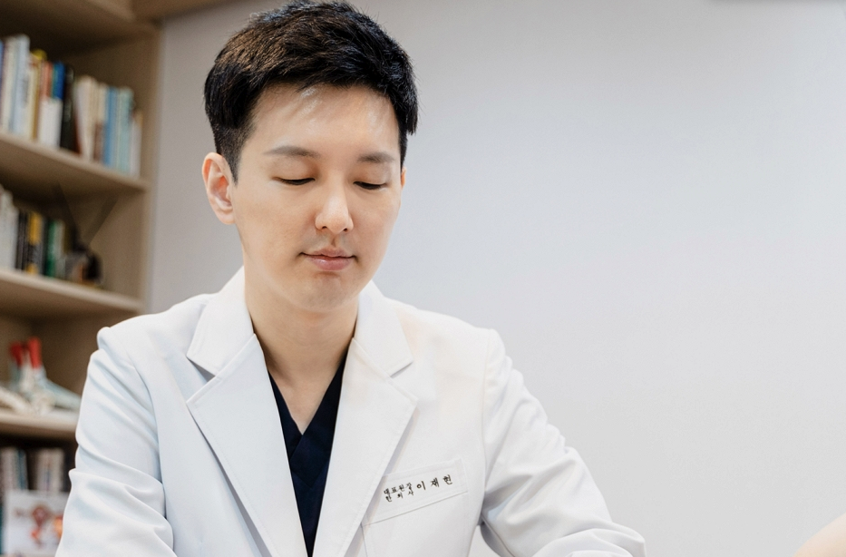 수원한약 윤빛한의원, 영통역 인근에서 만나는 프리미엄 맞춤 한약 클리닉